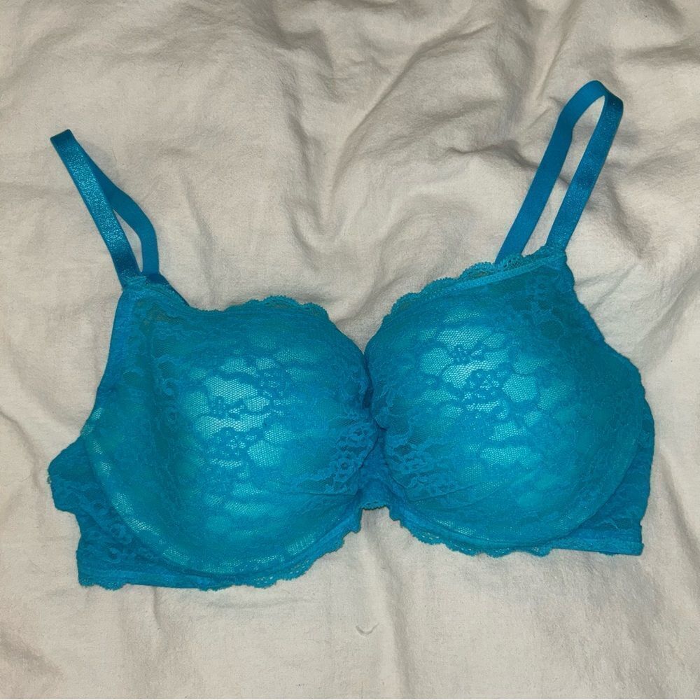 Victoria’s Secret Blue Lace Lined Demi Bra​​